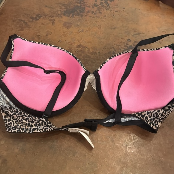 Pink Cheetah print heavy padded push up bra. - Picture 3 of 4